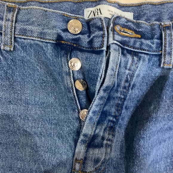 Zara slim straight vintage denim jeans. Cropped at the Ankle. - Picture 3 of 7